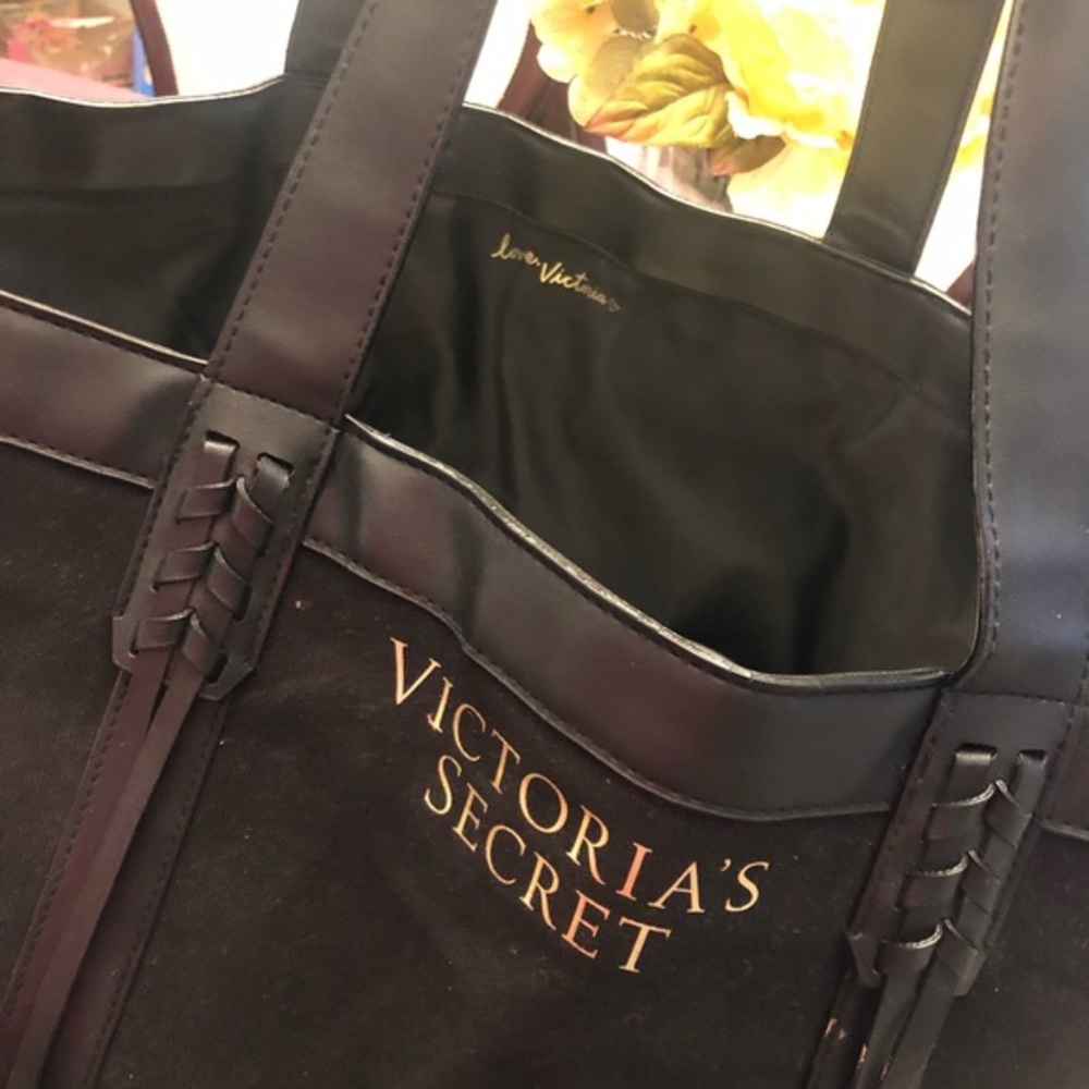 🖤 VS Large Black Tote 🖤 - Picture 2 of 8